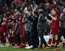 包含利物浦关键时刻完成体检，志在欧联名次提升，质疑声仍在，年轻球员得到机会的词条