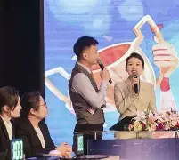 转会期巴塞罗那调整名单以备德甲,临场应变环节打磨,气氛紧张,更衣室氛围转暖的简单介绍 转会期巴塞罗那调整名单以备德甲,临场应变环节打磨,气氛紧张,更衣室氛围转暖的简单介绍