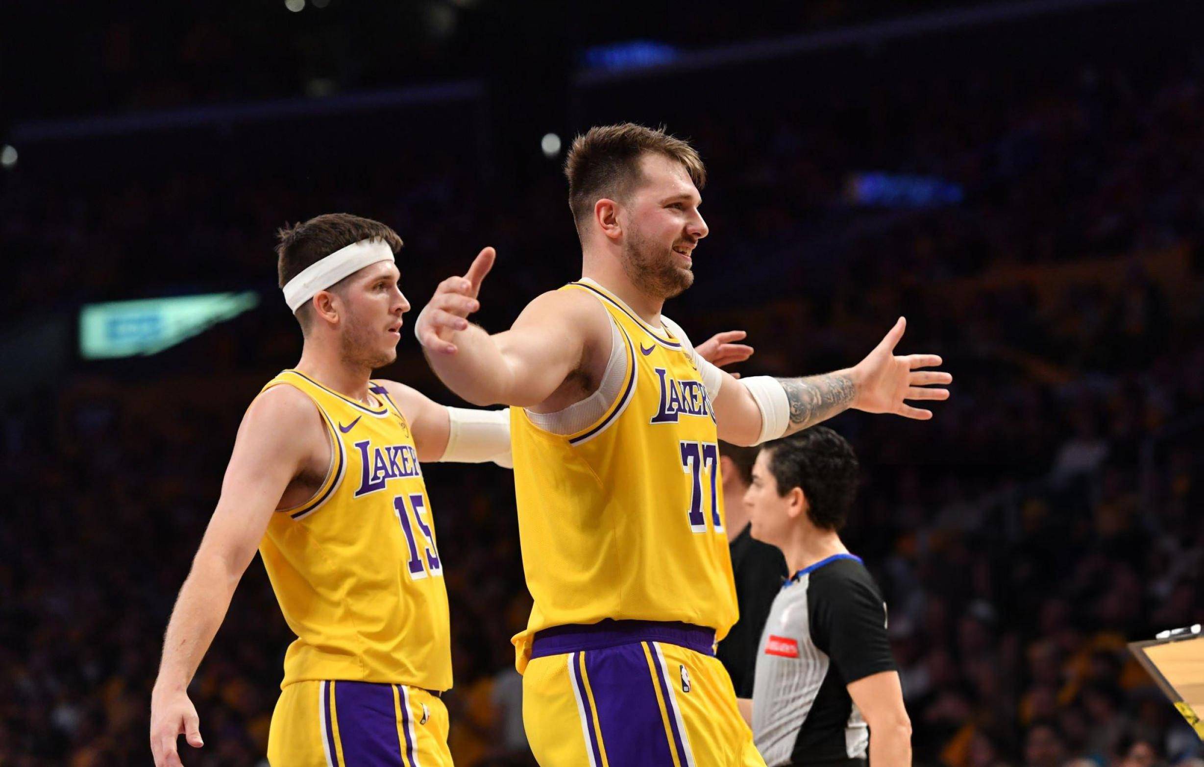 nba常规赛揭幕战